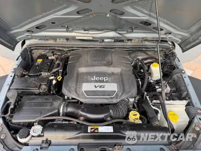2014 Jeep Wrangler Unlimited Sport - zdjęcie 39 z 73 - miniatura