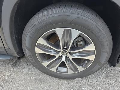 2022 Toyota Highlander XLE - zdjęcie 9 z 24 - miniatura