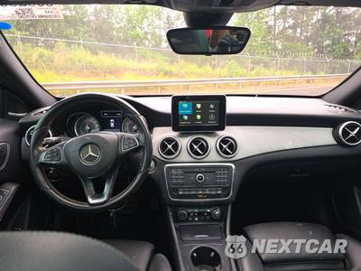 2017 Mercedes-Benz GLA 250 - zdjęcie 11 z 32 - miniatura