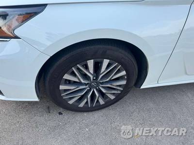 2025 Nissan Altima SV - zdjęcie 3 z 29 - miniatura