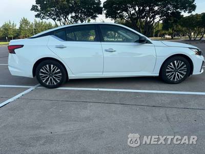 2025 Nissan Altima SV - zdjęcie 17 z 29 - miniatura