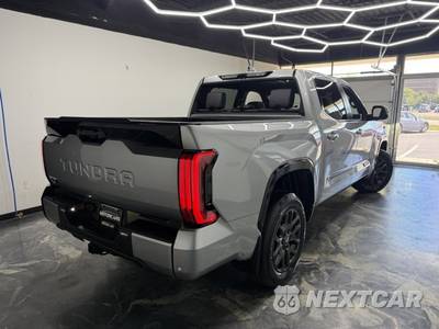 2026 Toyota Tundra Platinum Crew Cab Short Bed - zdjęcie 4 z 29 - miniatura