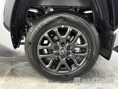 2026 Toyota Tundra Platinum Crew Cab Short Bed - zdjęcie 26 z 29 - miniatura