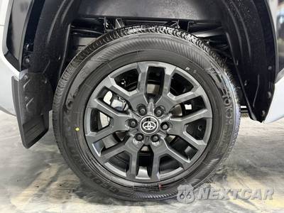 2026 Toyota Tundra Platinum Crew Cab Short Bed - zdjęcie 27 z 29 - miniatura
