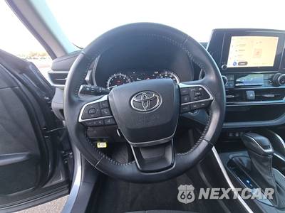 2023 Toyota Highlander LE - zdjęcie 10 z 31 - miniatura