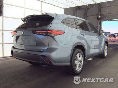 2023 Toyota Highlander LE - zdjęcie 4 z 31 - miniatura