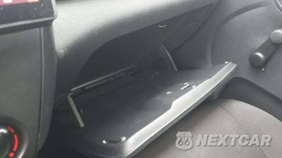 2016 Nissan Versa S Plus - zdjęcie 31 z 40 - miniatura