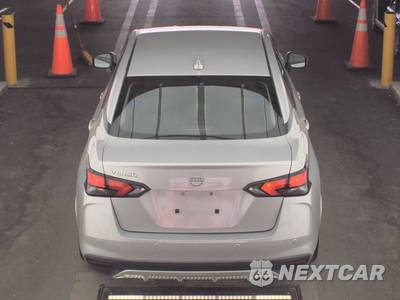 2025 Nissan Versa SV - zdjęcie 5 z 26 - miniatura