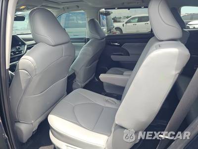 2024 Toyota Highlander Hybrid XLE - zdjęcie 13 z 18 - miniatura