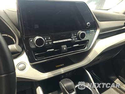 2024 Toyota Highlander Hybrid XLE - zdjęcie 11 z 18 - miniatura
