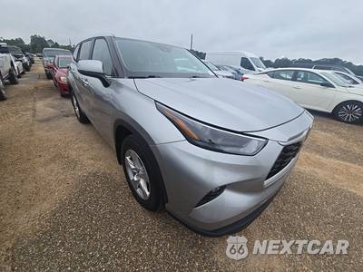 2023 Toyota Highlander LE - zdjęcie 3 z 32 - miniatura
