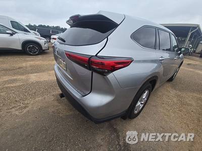 2023 Toyota Highlander LE - zdjęcie 4 z 32 - miniatura