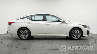 2025 Nissan Altima SV - zdjęcie 8 z 12 - miniatura