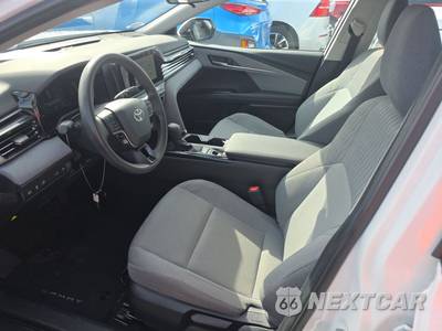 2025 Toyota Camry LE - zdjęcie 13 z 29 - miniatura