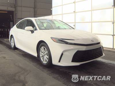 2025 Toyota Camry LE - zdjęcie 4 z 29 - miniatura