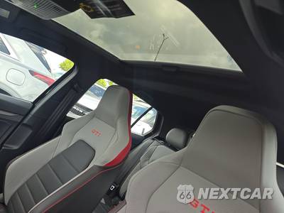 2026 Volkswagen Golf GTI SE - zdjęcie 18 z 20 - miniatura