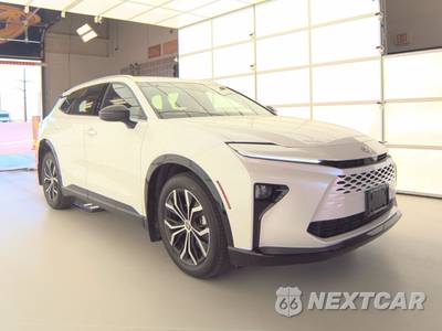 2026 Toyota Crown Signia XLE - zdjęcie 4 z 29 - miniatura