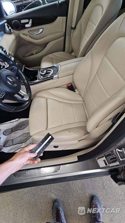 2019 Mercedes-Benz GLC 300 4MATIC - zdjęcie 27 z 31 - miniatura