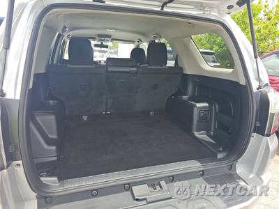 2017 Toyota 4Runner SR5 - zdjęcie 17 z 28 - miniatura