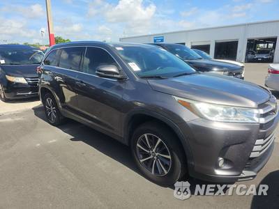 2019 Toyota Highlander XLE - zdjęcie 3 z 18 - miniatura
