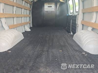2025 GMC Savana 2500 Cargo Van 1WT 135.0" WB - zdjęcie 17 z 29 - miniatura