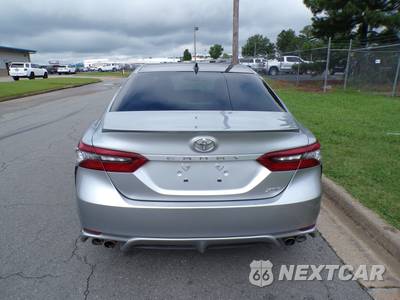 2021 Toyota Camry XSE - zdjęcie 7 z 28 - miniatura