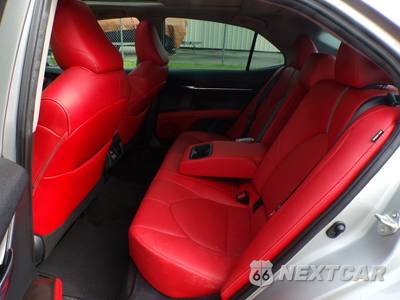 2021 Toyota Camry XSE - zdjęcie 13 z 28 - miniatura