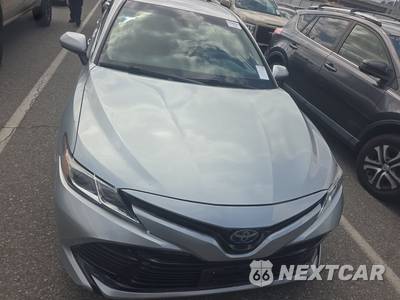 2018 Toyota Camry Hybrid LE - zdjęcie 2 z 38 - miniatura