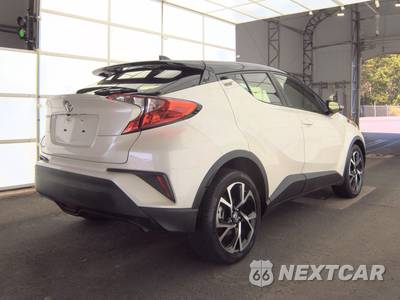 2020 Toyota C-HR XLE - zdjęcie 4 z 31 - miniatura