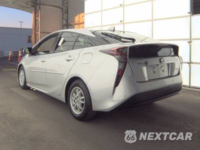 2017 Toyota Prius Four - zdjęcie 6 z 37 - miniatura