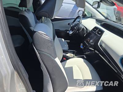 2017 Toyota Prius Four - zdjęcie 8 z 37 - miniatura