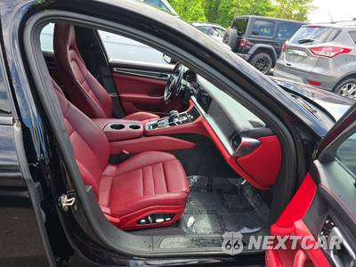 2020 Porsche Panamera GTS - zdjęcie 8 z 34 - miniatura