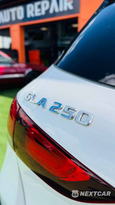2021 Mercedes-Benz GLA 250 - zdjęcie 21 z 27 - miniatura