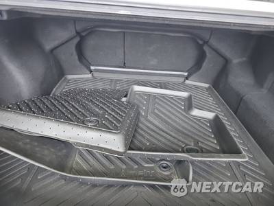 2024 Toyota Crown Limited - zdjęcie 16 z 37 - miniatura