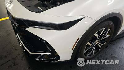 2024 Toyota Crown Limited - zdjęcie 31 z 37 - miniatura