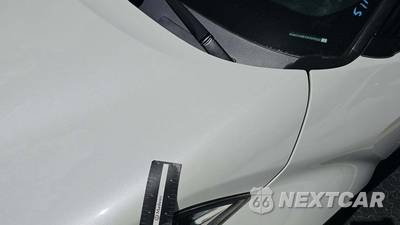 2019 Toyota C-HR XLE - zdjęcie 38 z 39 - miniatura