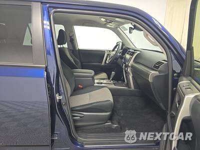 2023 Toyota 4Runner SR5 - zdjęcie 8 z 25 - miniatura