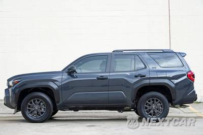 2025 Toyota 4Runner SR5 - zdjęcie 7 z 48 - miniatura