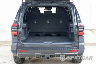 2025 Toyota 4Runner SR5 - zdjęcie 8 z 48 - miniatura