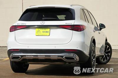 2025 Mercedes-Benz GLC 350e - zdjęcie 3 z 48 - miniatura