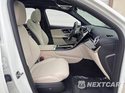 2025 Mercedes-Benz GLC 350e - zdjęcie 14 z 48 - miniatura