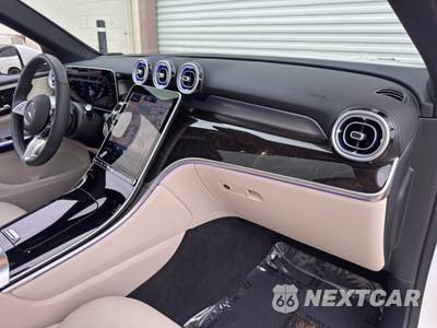 2025 Mercedes-Benz GLC 350e - zdjęcie 13 z 48 - miniatura