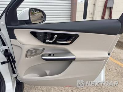 2025 Mercedes-Benz GLC 350e - zdjęcie 48 z 48 - miniatura