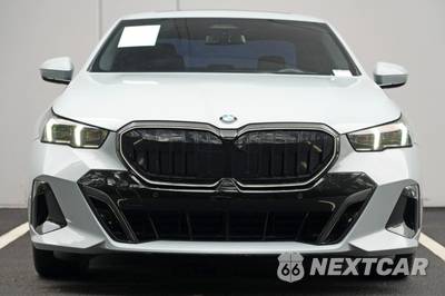 2024 BMW 5 Series Sedan 530i M SPORT LINE - zdjęcie 5 z 48 - miniatura