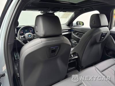 2024 BMW 5 Series Sedan 530i M SPORT LINE - zdjęcie 38 z 48 - miniatura