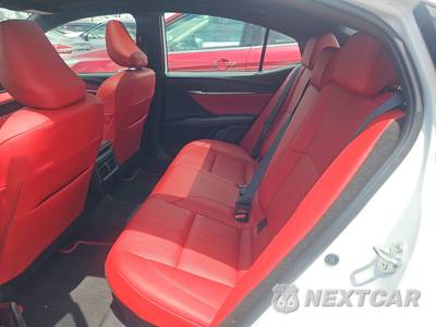 2025 Toyota Camry XSE - zdjęcie 13 z 19 - miniatura