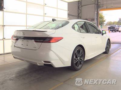 2025 Toyota Camry XSE - zdjęcie 4 z 19 - miniatura