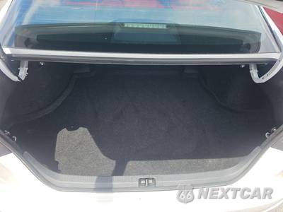 2025 Toyota Camry XSE - zdjęcie 16 z 19 - miniatura