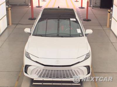 2025 Toyota Camry XSE - zdjęcie 2 z 19 - miniatura