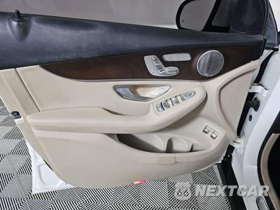 2019 Mercedes-Benz GLC 350e - zdjęcie 9 z 21 - miniatura